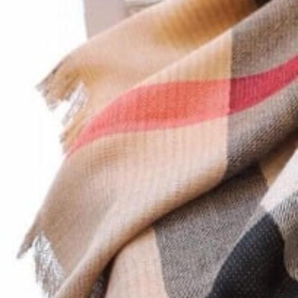 Reversible Shawl Scarf - Picture 7 of 7